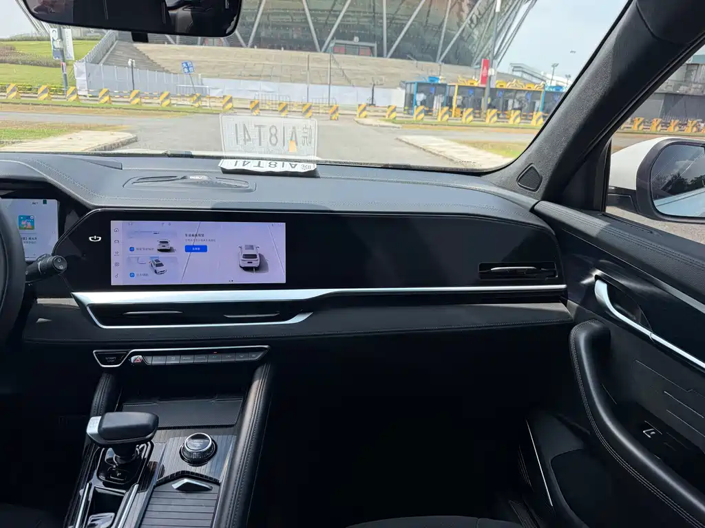 Geely Xingyue L — миниатюра 9