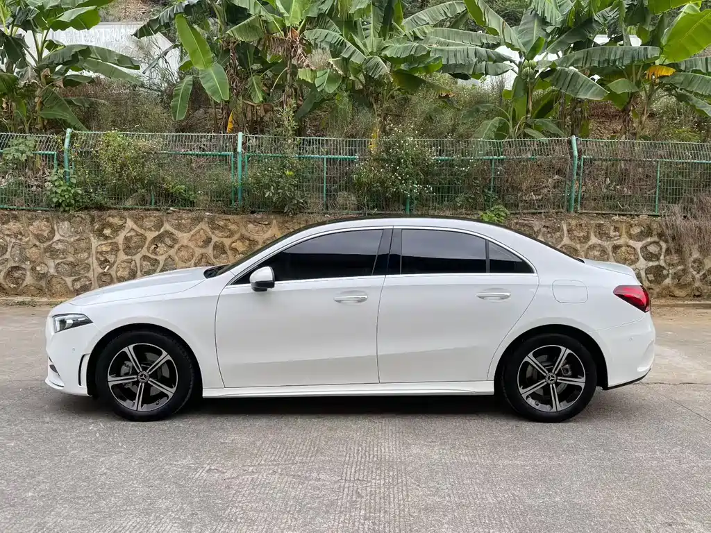 MERCEDES-BENZ A CLASS