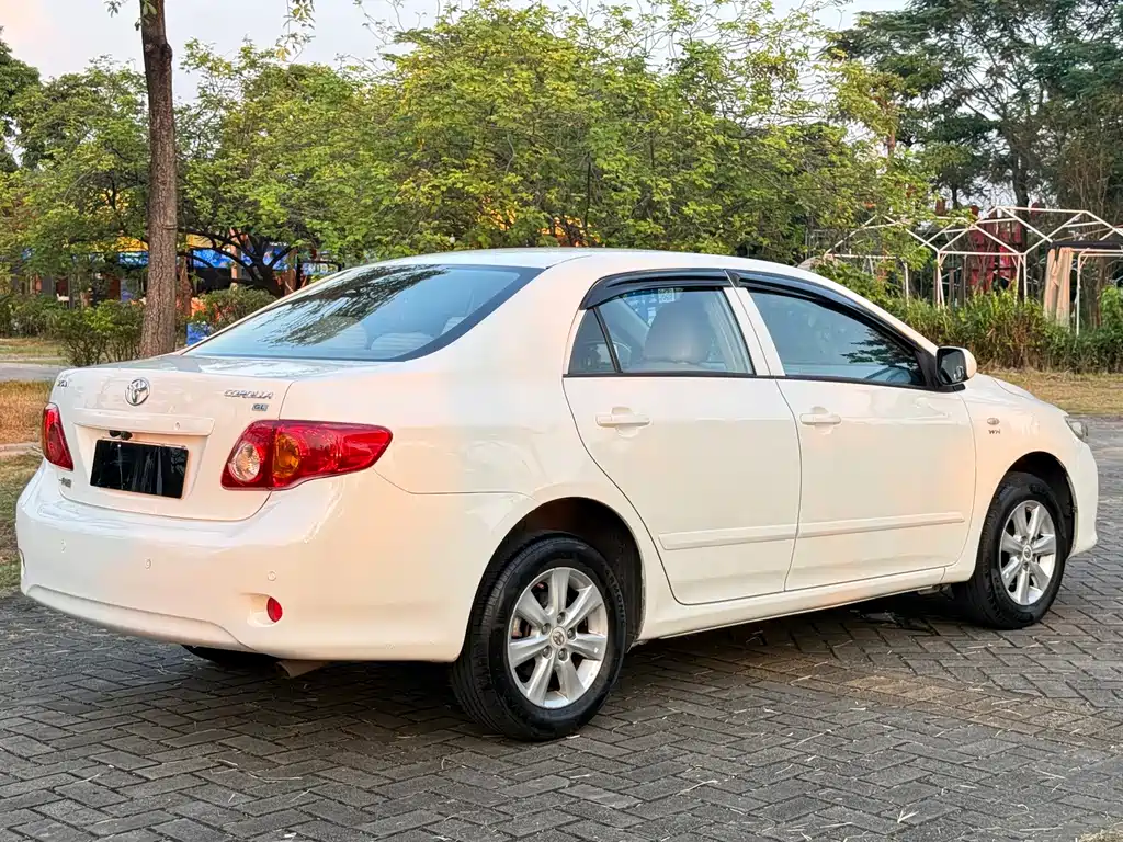 Toyota Corolla — миниатюра 12
