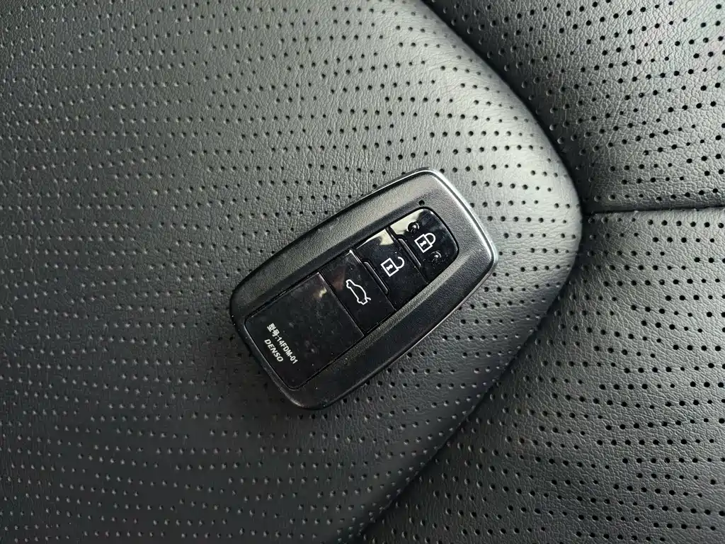 Toyota Avalon — миниатюра 4