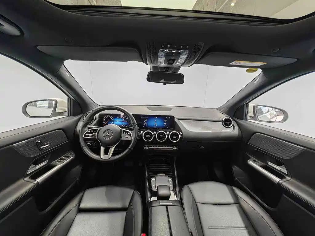 Mercedes-Benz GLA — миниатюра 10
