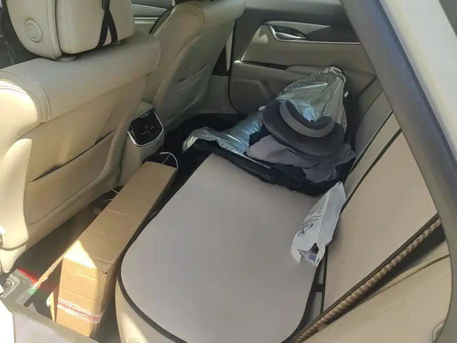 Cadillac XTS — миниатюра 11