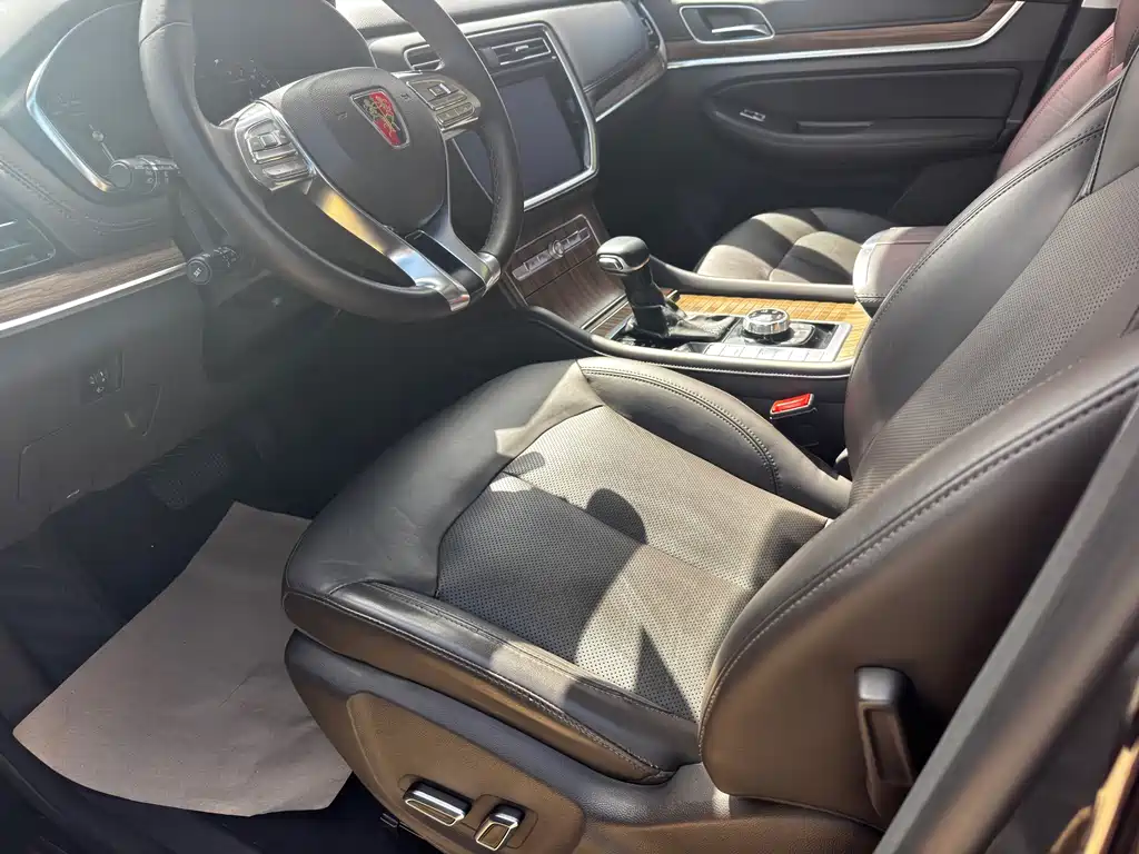 Roewe RX8 — миниатюра 15
