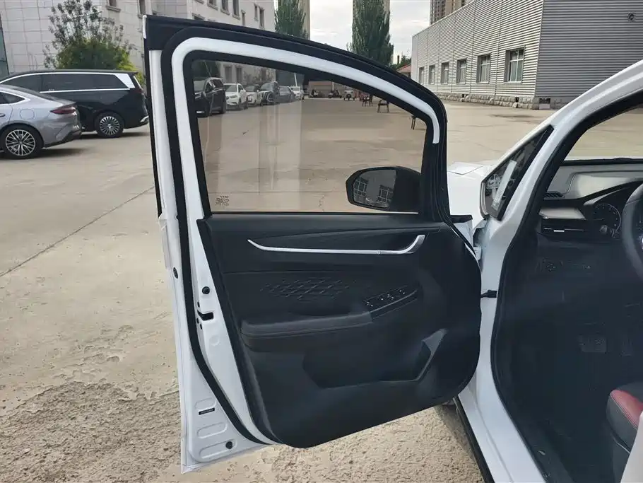 Geely Vision X3 X3 2021 PRO 1.5L CVT Luxury