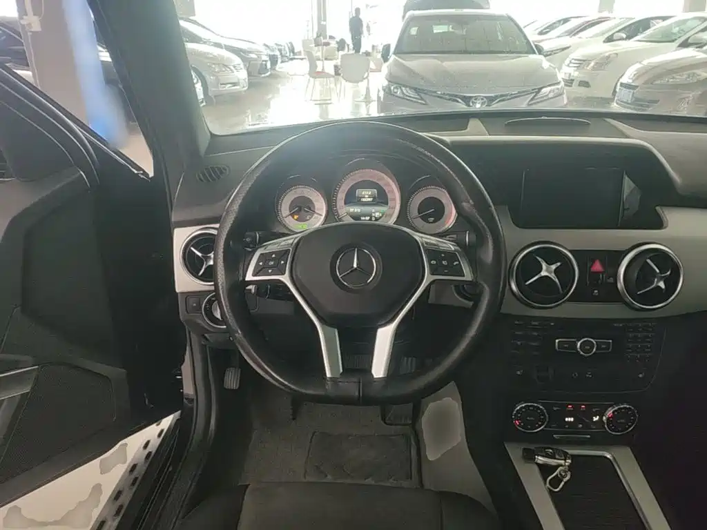 Mercedes-Benz GLK-Class — миниатюра 11