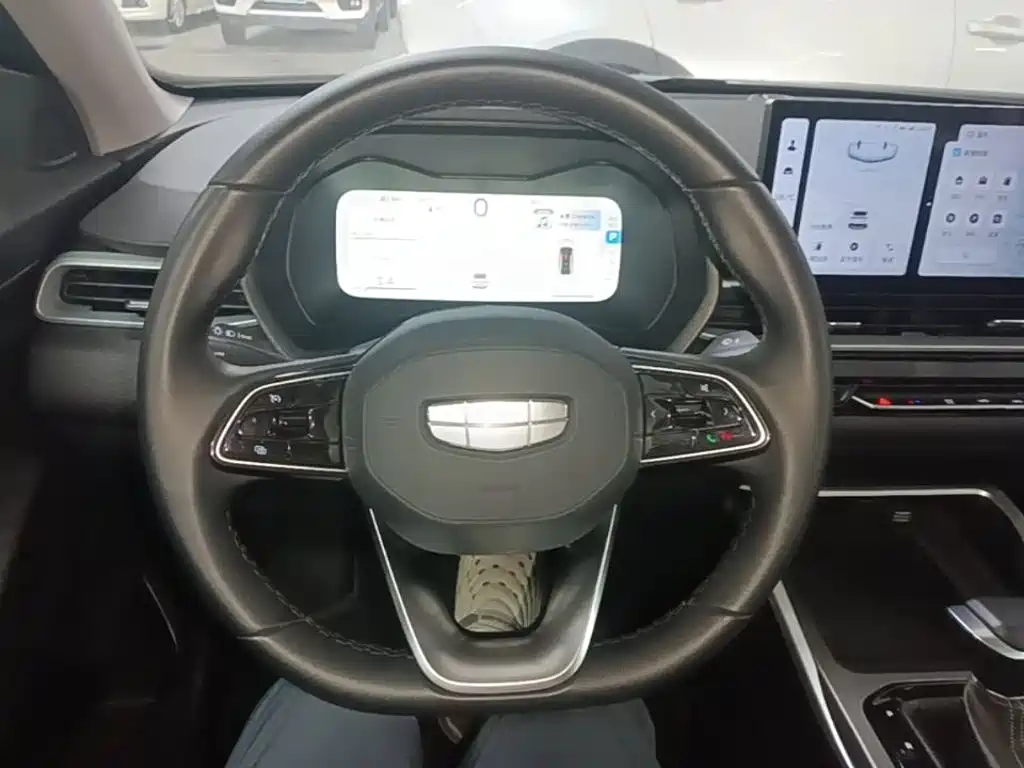 Geely Emgrand — миниатюра 11