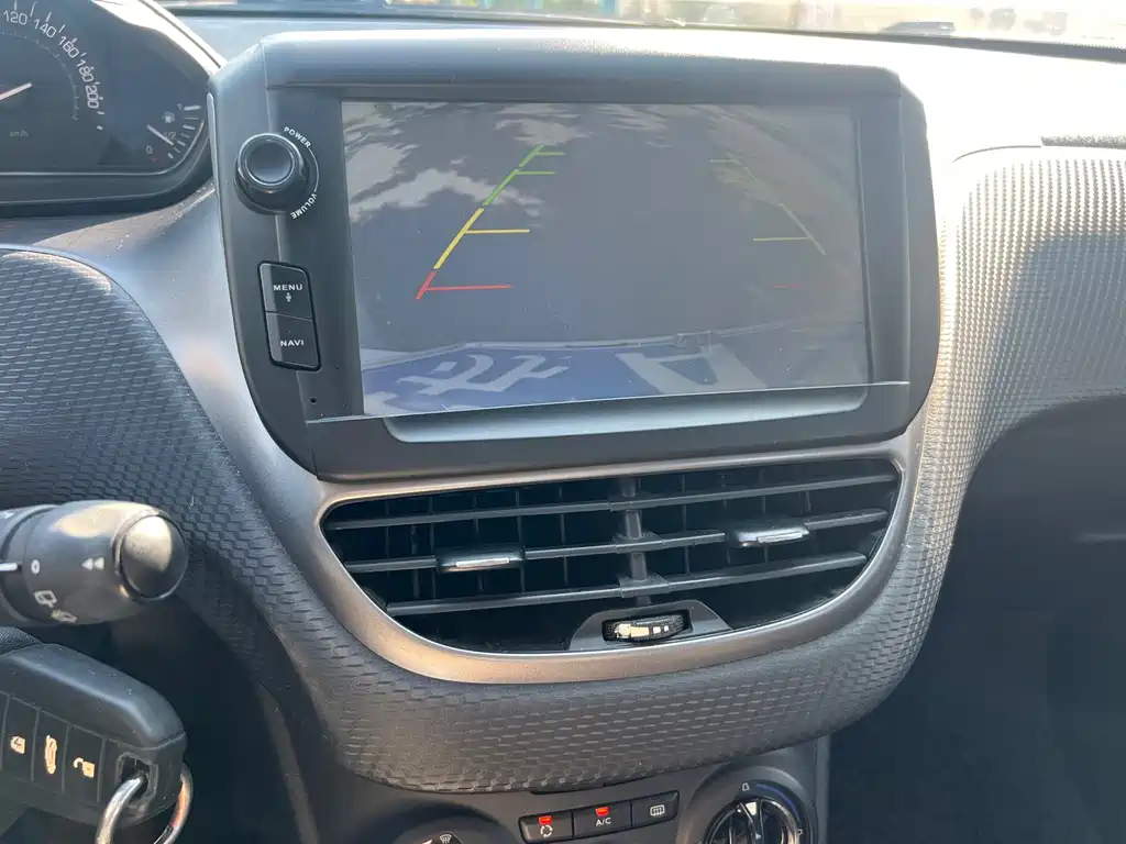 Peugeot 2008 — миниатюра 11