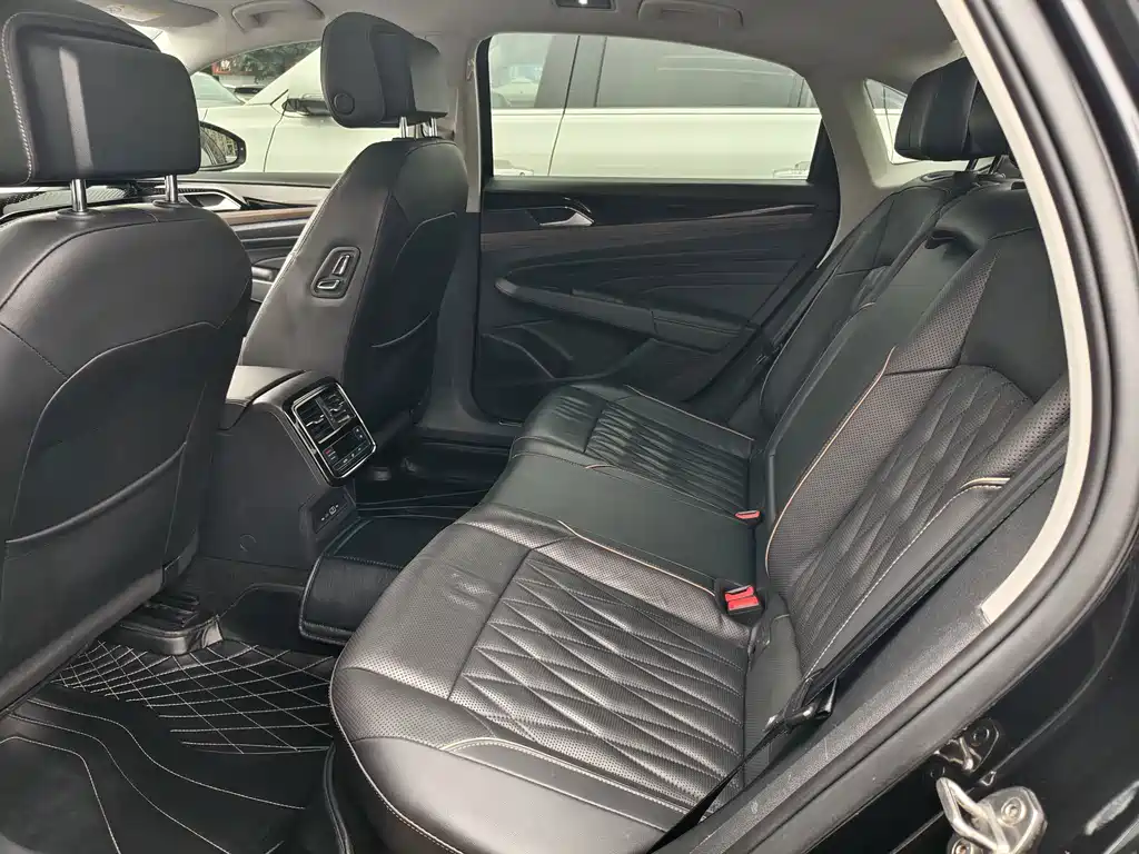Volkswagen Passat — миниатюра 11
