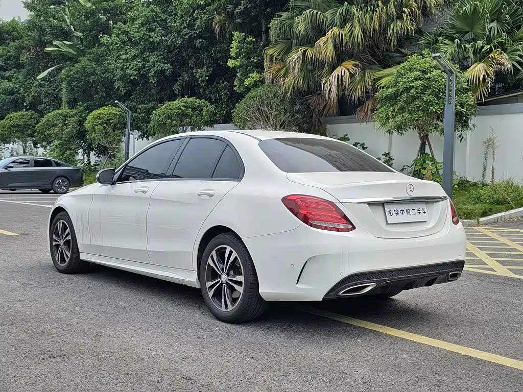 Mercedes-Benz C-Class — миниатюра 4
