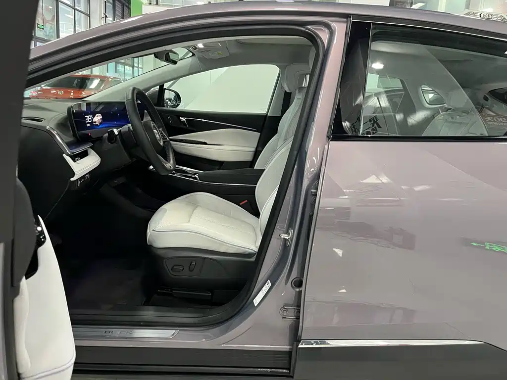 Buick E4 — миниатюра 8