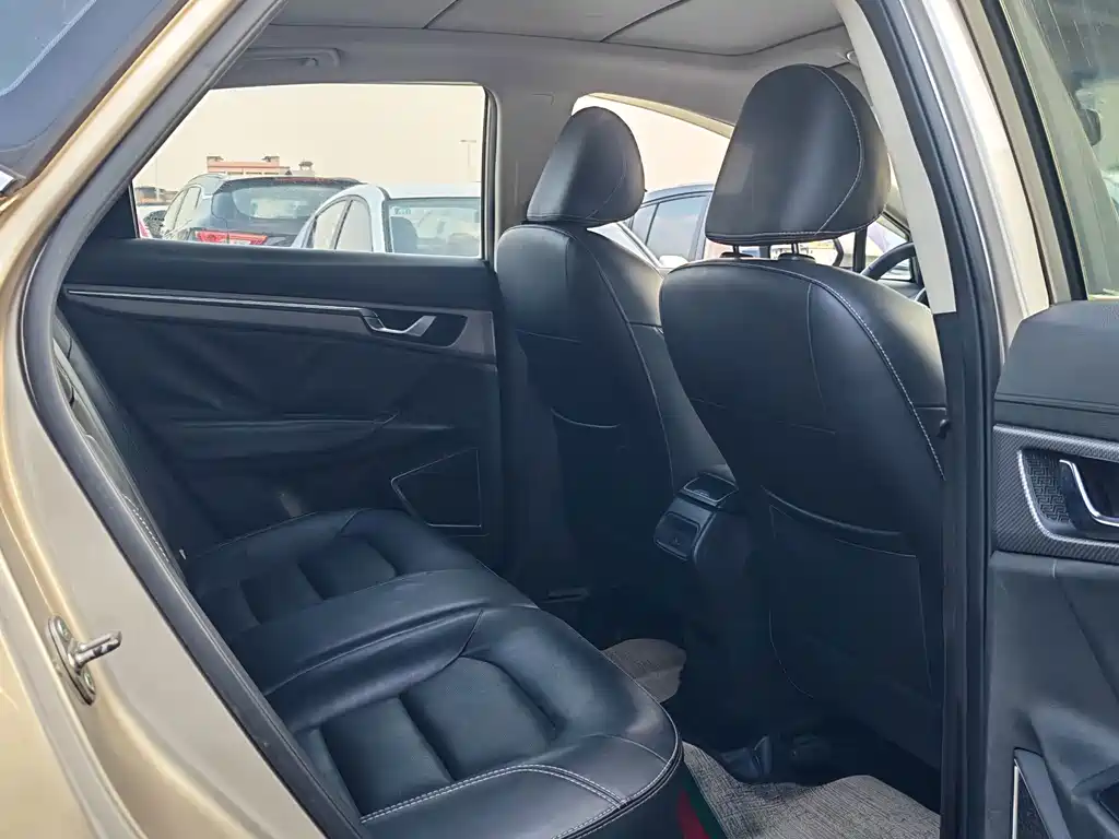 Geely Emgrand GS — миниатюра 9