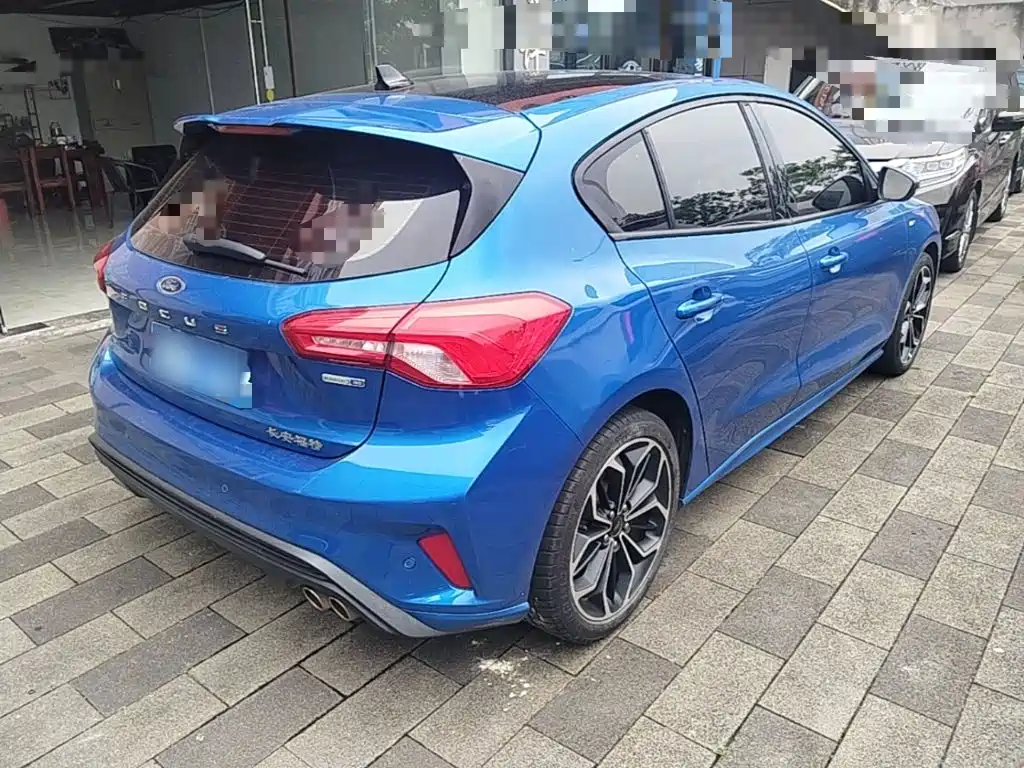 Ford Focus — миниатюра 7