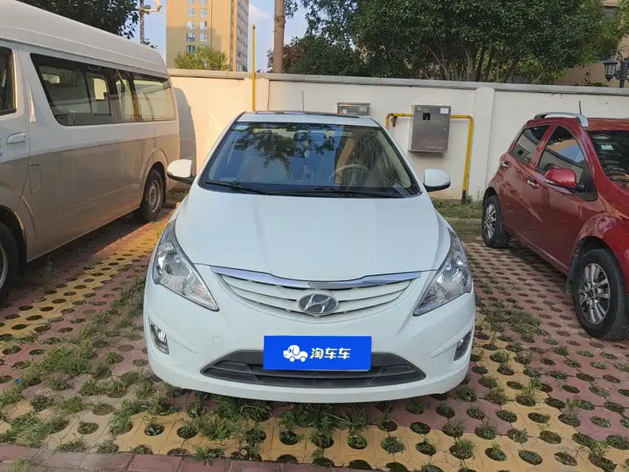 Hyundai Verna — миниатюра 2