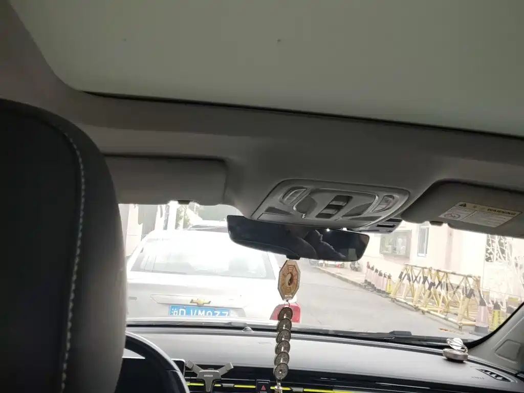 Roewe RX5 New Energy — миниатюра 15