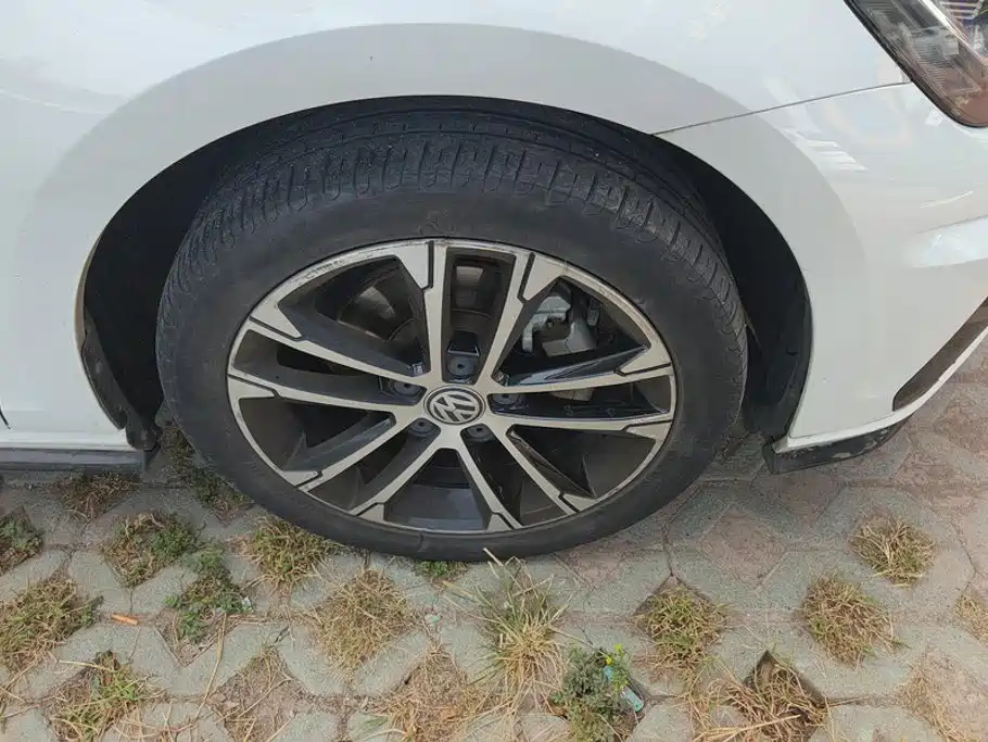 Volkswagen Golf — миниатюра 6
