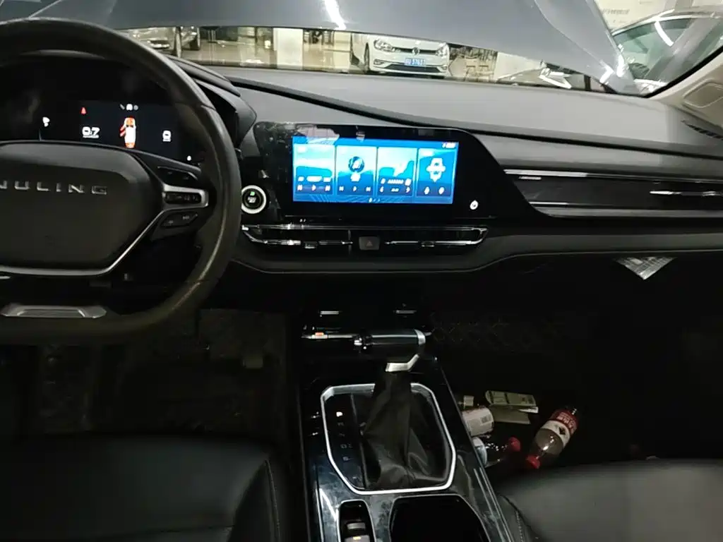Wuling Victory — миниатюра 13