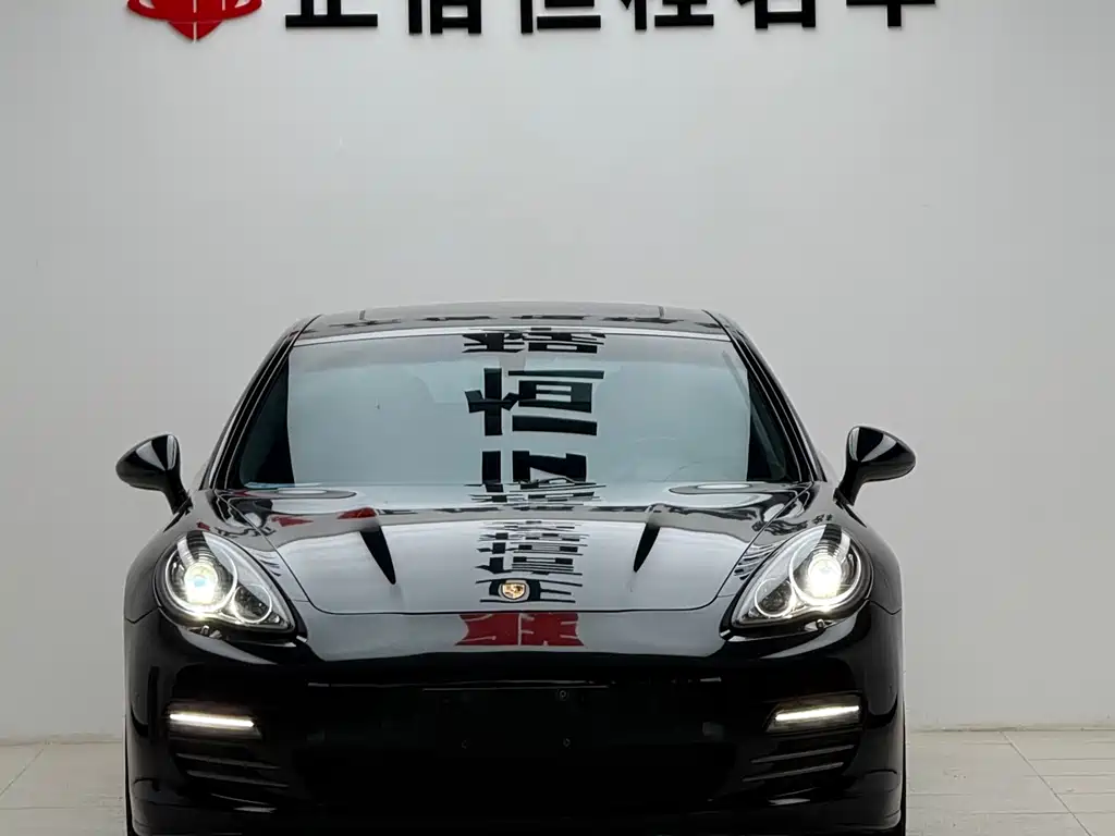 Porsche Panamera 2010 Panamera 4 3.6L