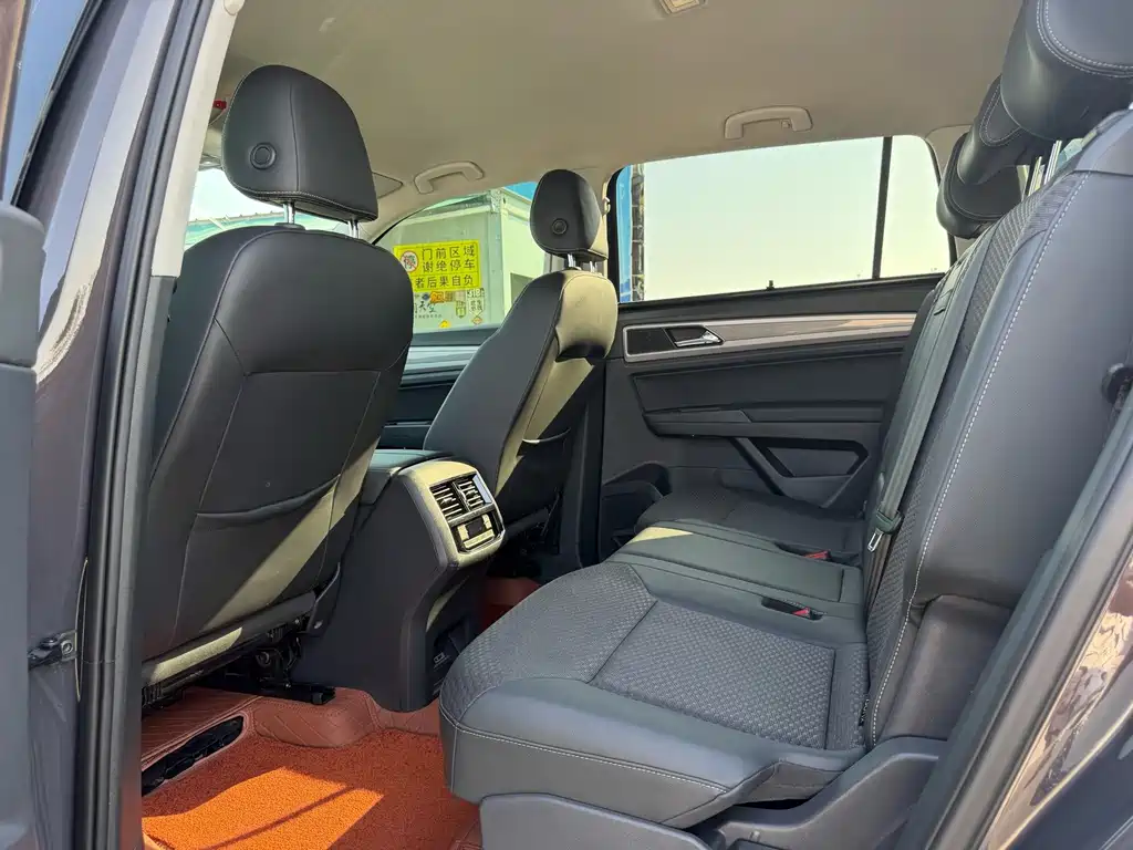 Volkswagen Teramont — миниатюра 9