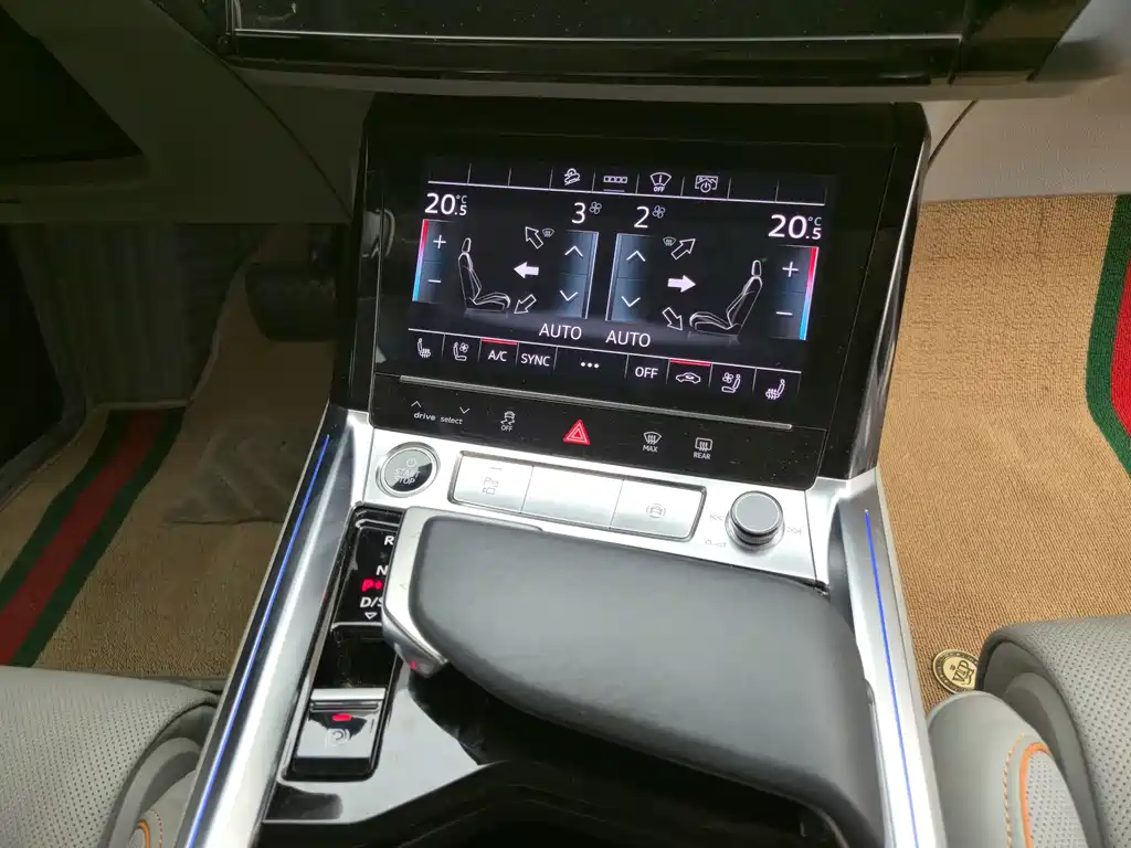 Audi e-tron (Import) — миниатюра 17