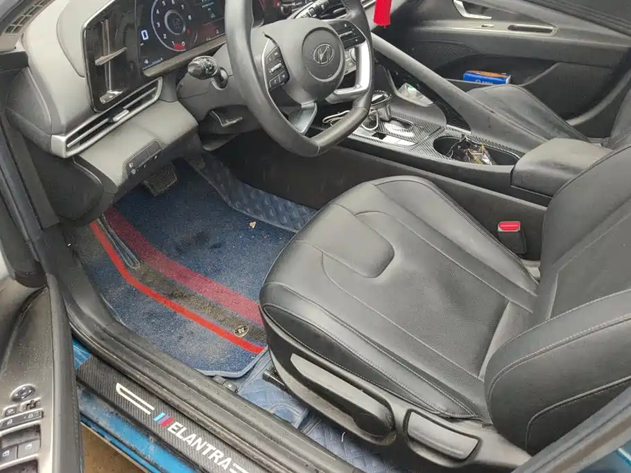 Hyundai Elantra — миниатюра 9