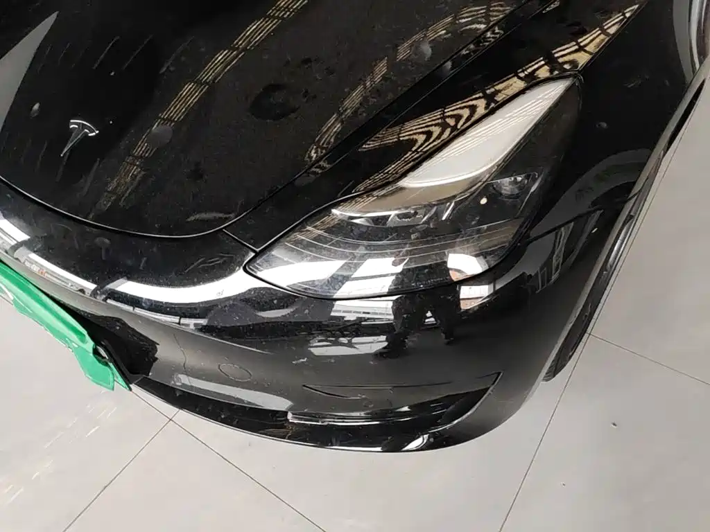 Tesla Model 3 — миниатюра 24