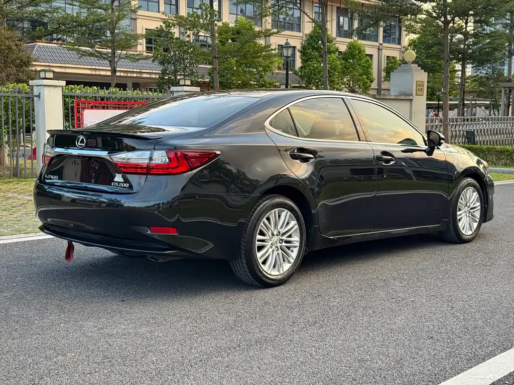 Lexus ES — миниатюра 57