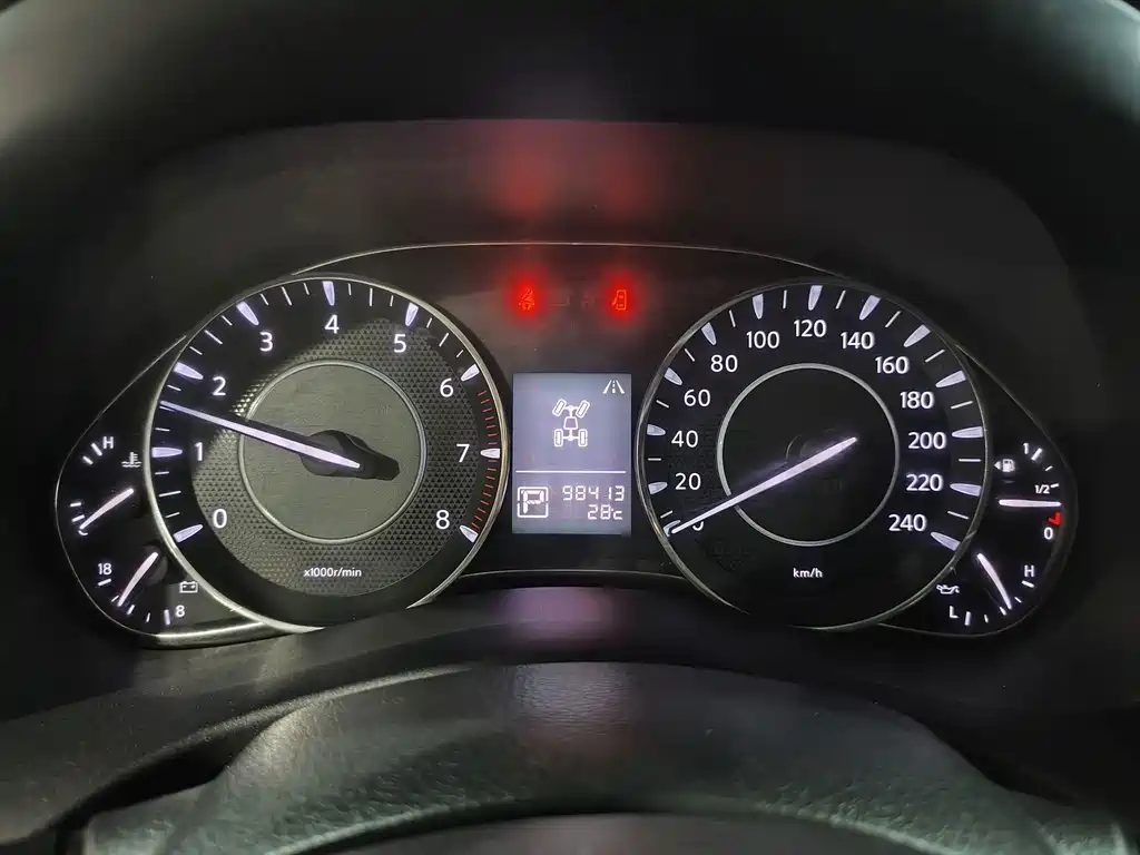 Nissan Patrol — миниатюра 11