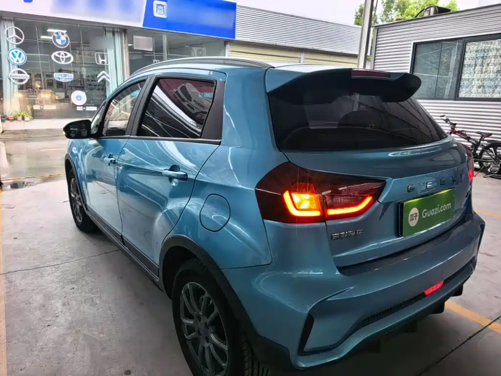 Geely Vision X3 — миниатюра 5