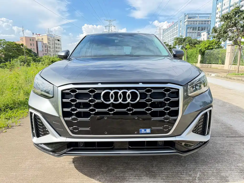 Audi Q2L 2022 35 TFSI Fashion