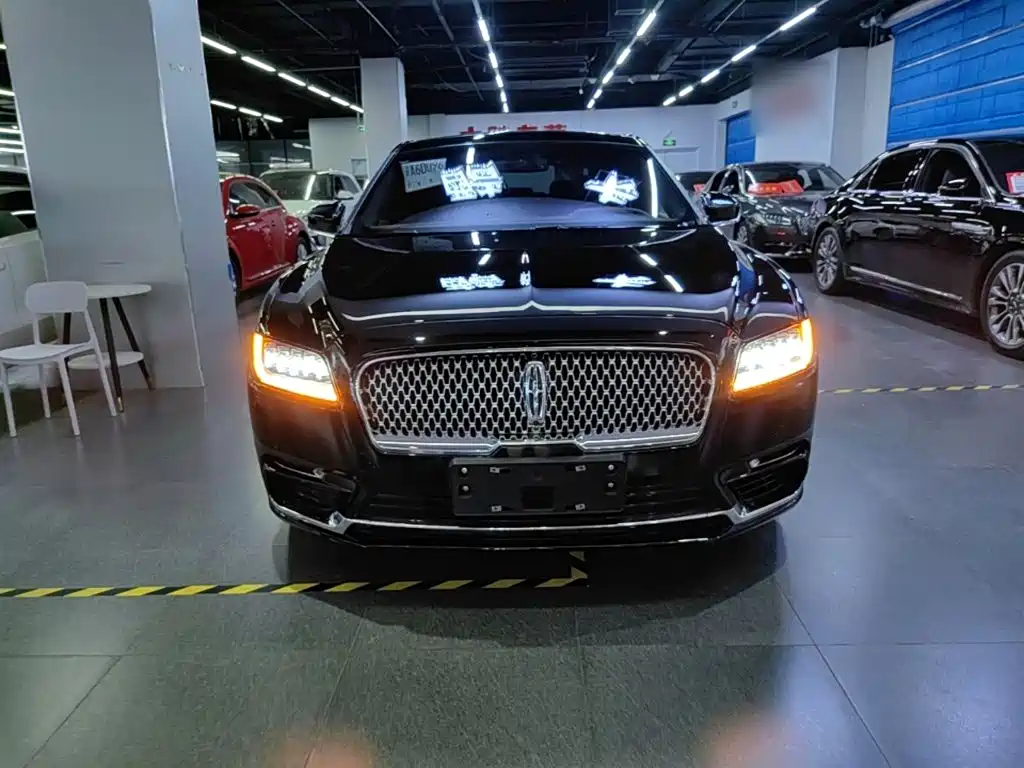 Lincoln Continental — миниатюра 3