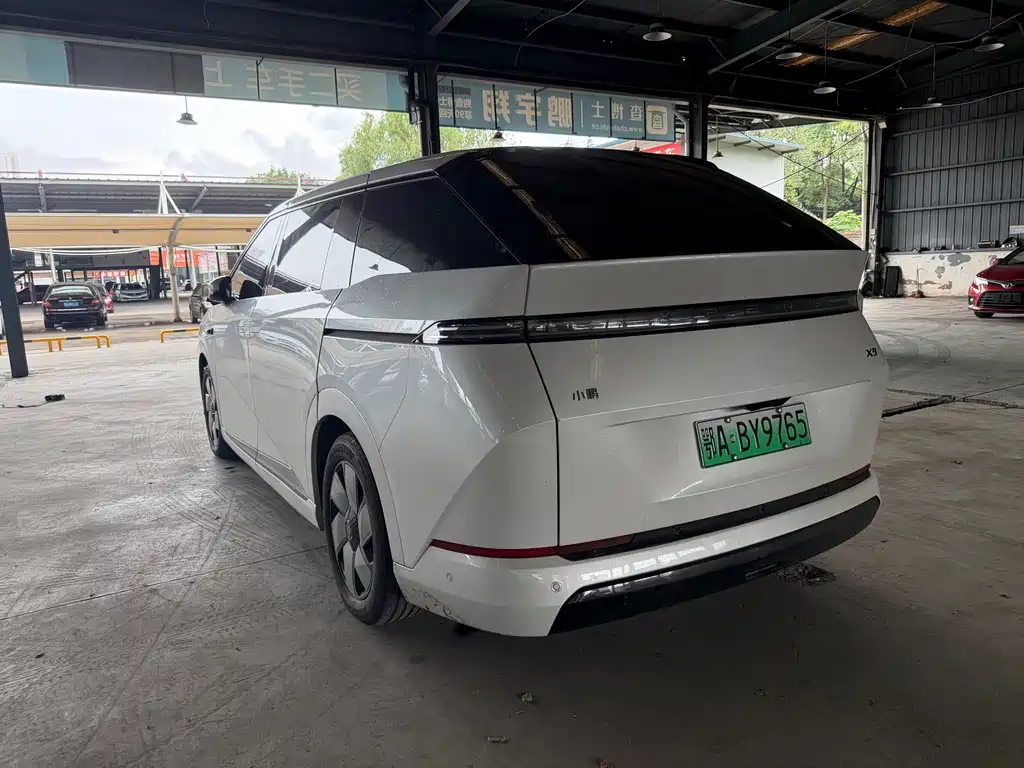 XPeng X9 — миниатюра 8