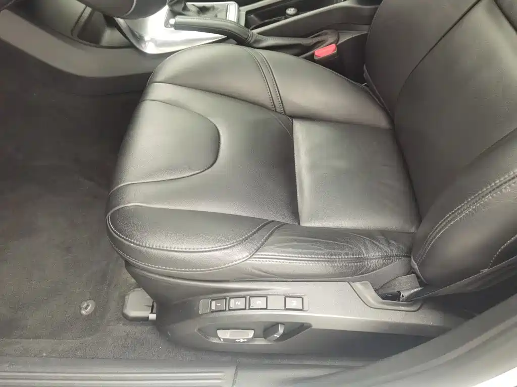 Volvo V40 — миниатюра 20