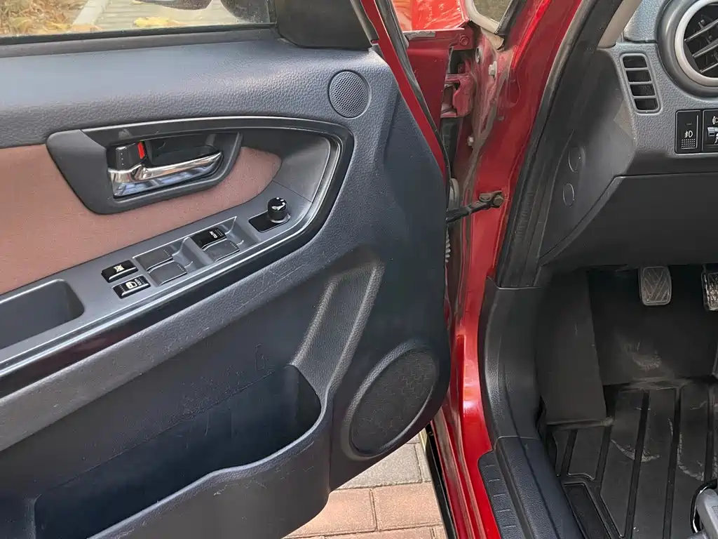 Suzuki SX4 2013 1.6L MT