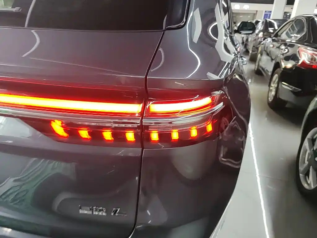 Geely Xingyue L — миниатюра 8