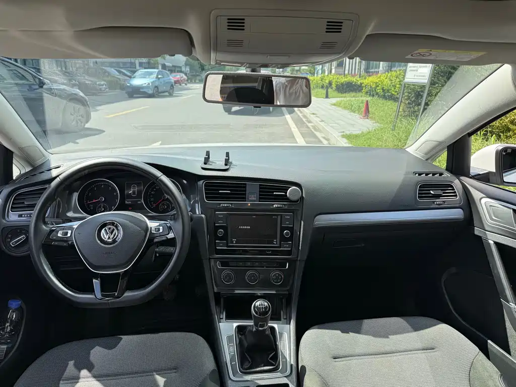 Volkswagen Golf — миниатюра 8
