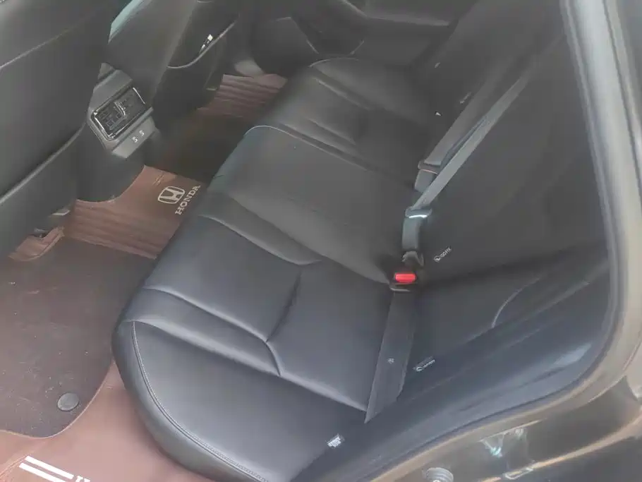 Honda Accord — миниатюра 11