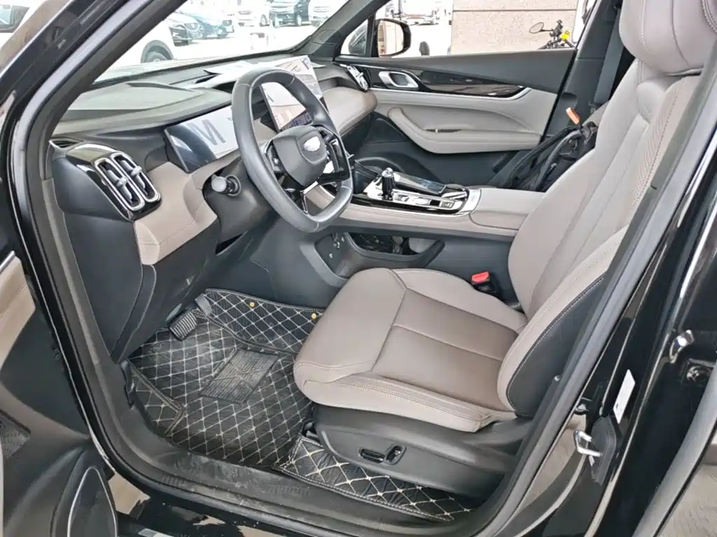 Geely Boyue L — миниатюра 15