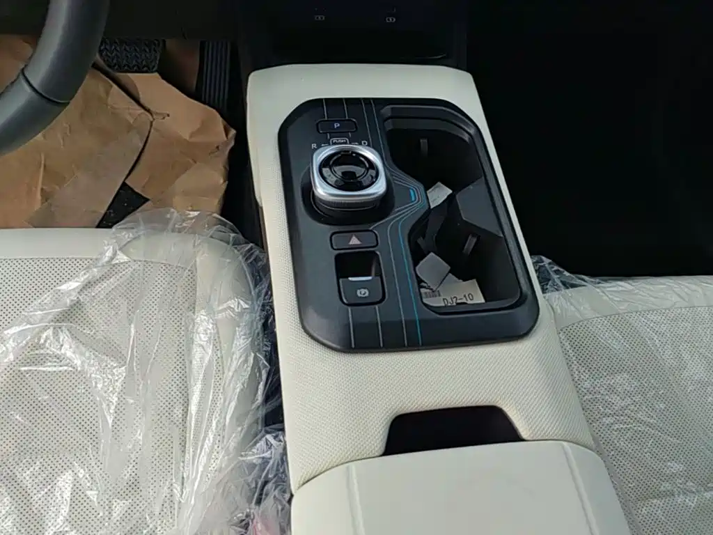 Toyota bZ5 — миниатюра 14