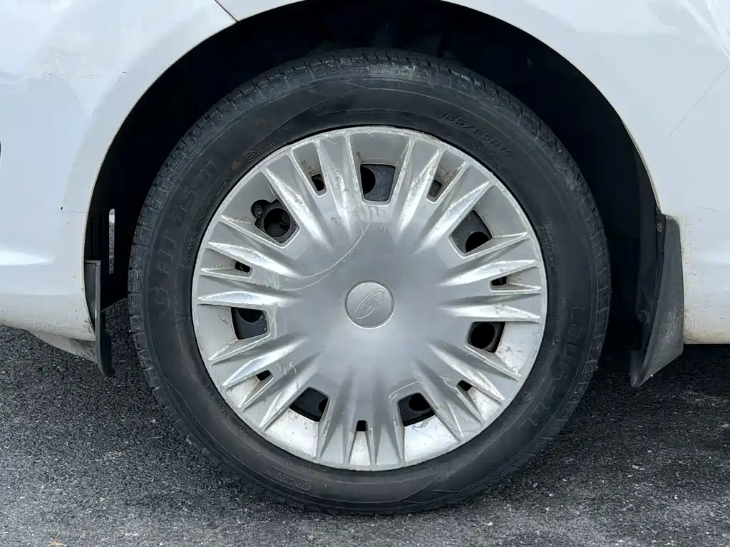 Ford Fiesta Sedan 1.5L Manual Elegant Type, фото 14