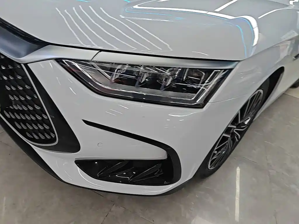 BYD Han — миниатюра 24