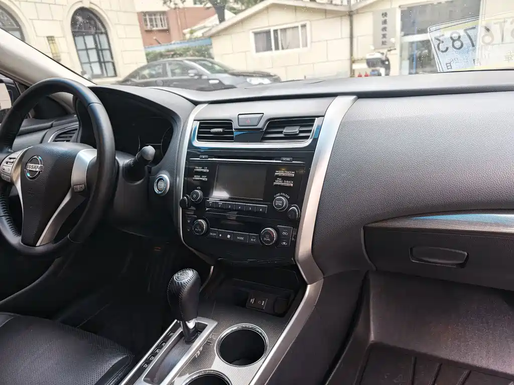 Nissan Teana — миниатюра 10