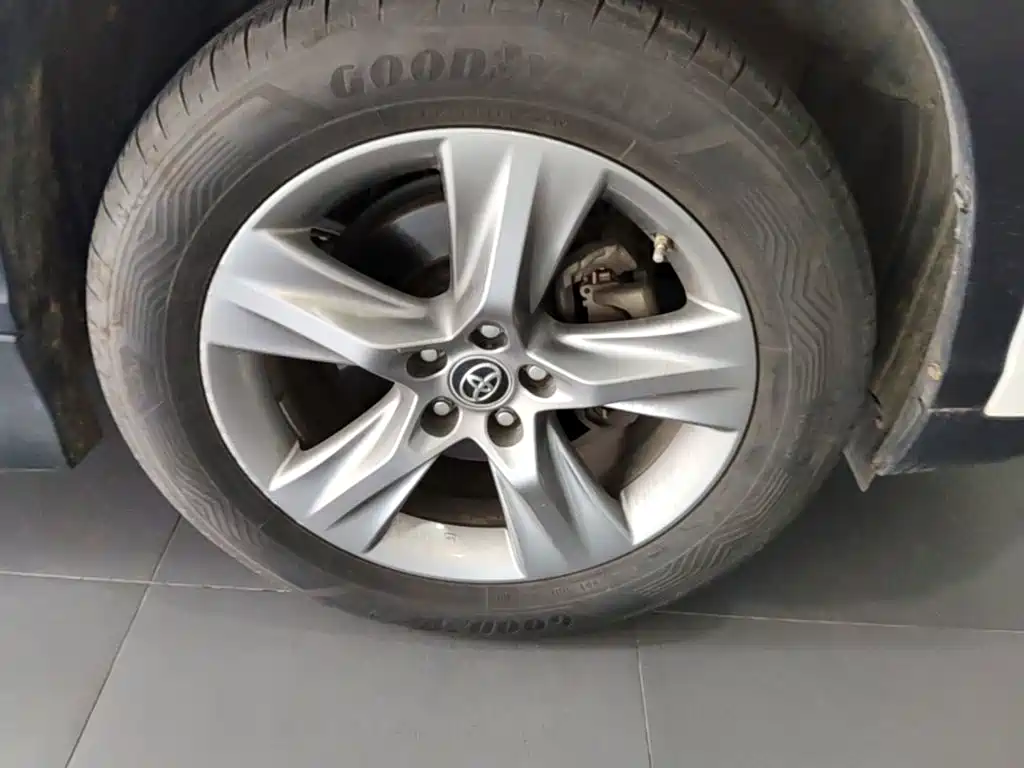 Toyota Highlander — миниатюра 12