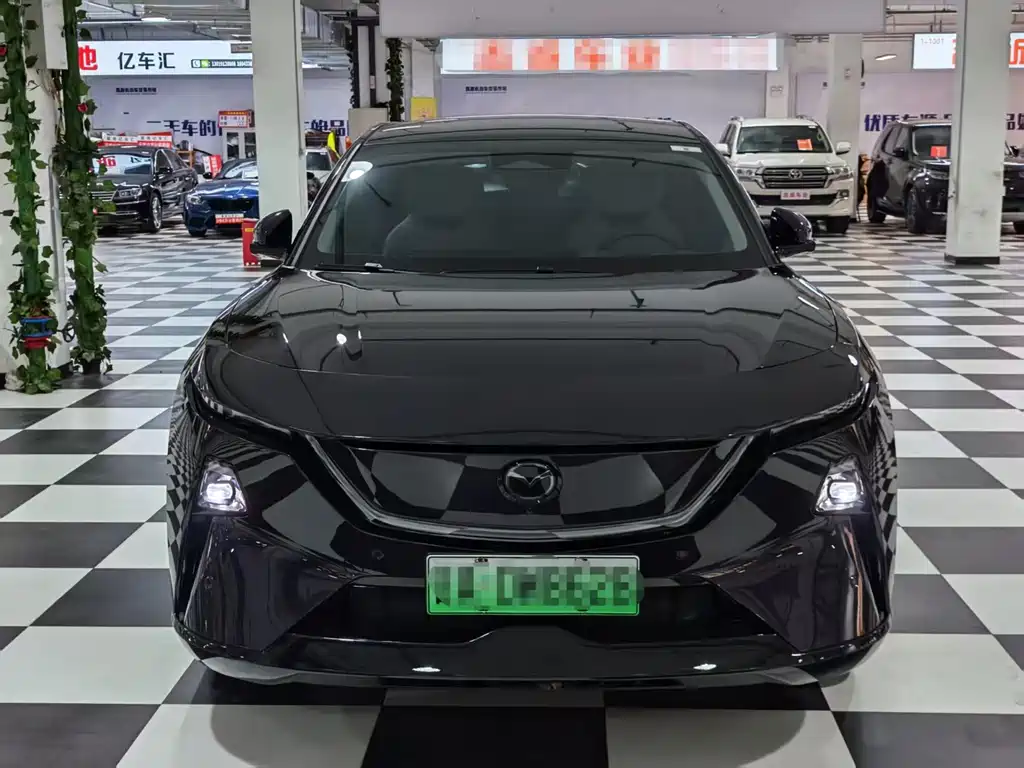 Mazda EZ-60 — миниатюра 2