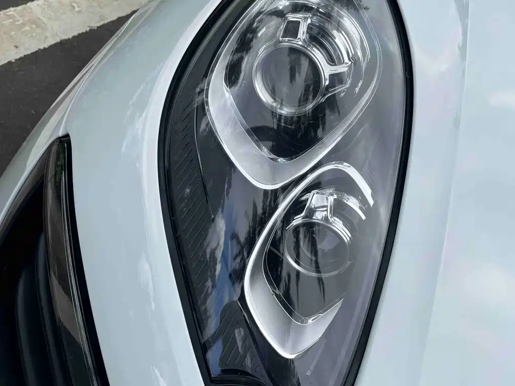 Porsche Macan — миниатюра 14