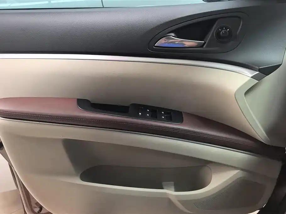 Buick GL8 2018 28T Luxury VI