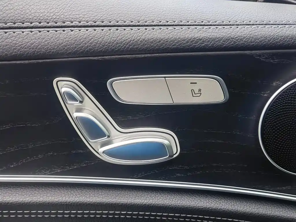 Mercedes-Benz E-Class — миниатюра 29