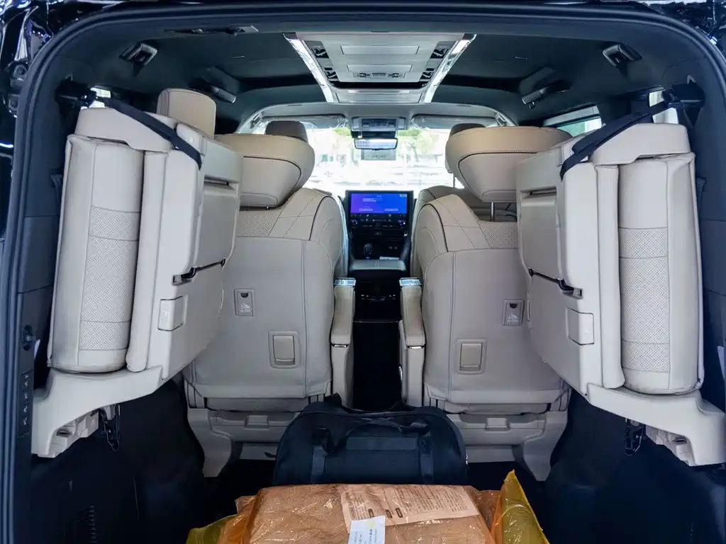 Toyota Vellfire 2024 2.5L