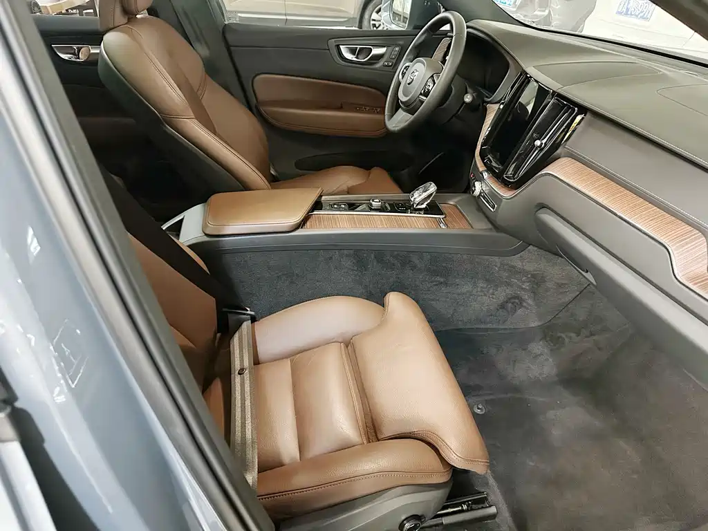 Volvo XC60 — миниатюра 7