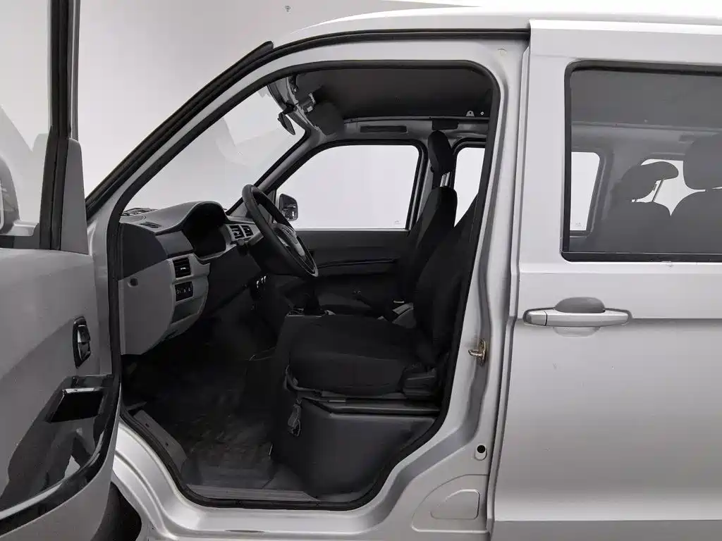 Wuling Zhiguang — миниатюра 10