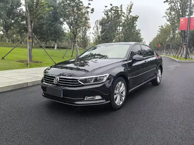 VOLKSWAGEN MAGOTAN 2018